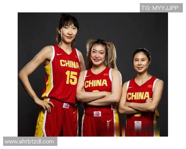 姚明缺席女篮赛场引发热议球迷期待他的回归与支持
